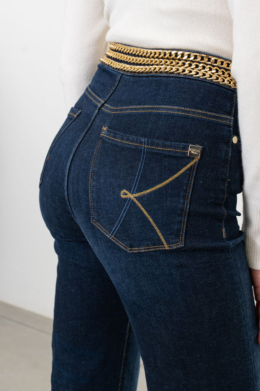 Jeans dritto con cintura catena